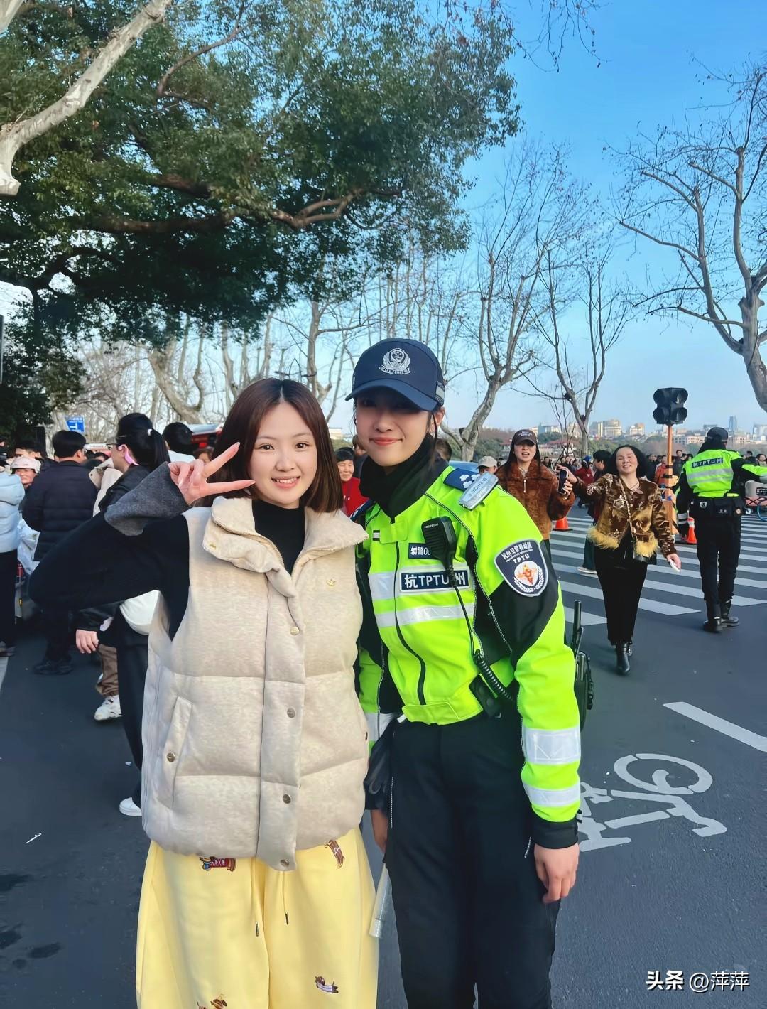 偶遇“兔子警官”。