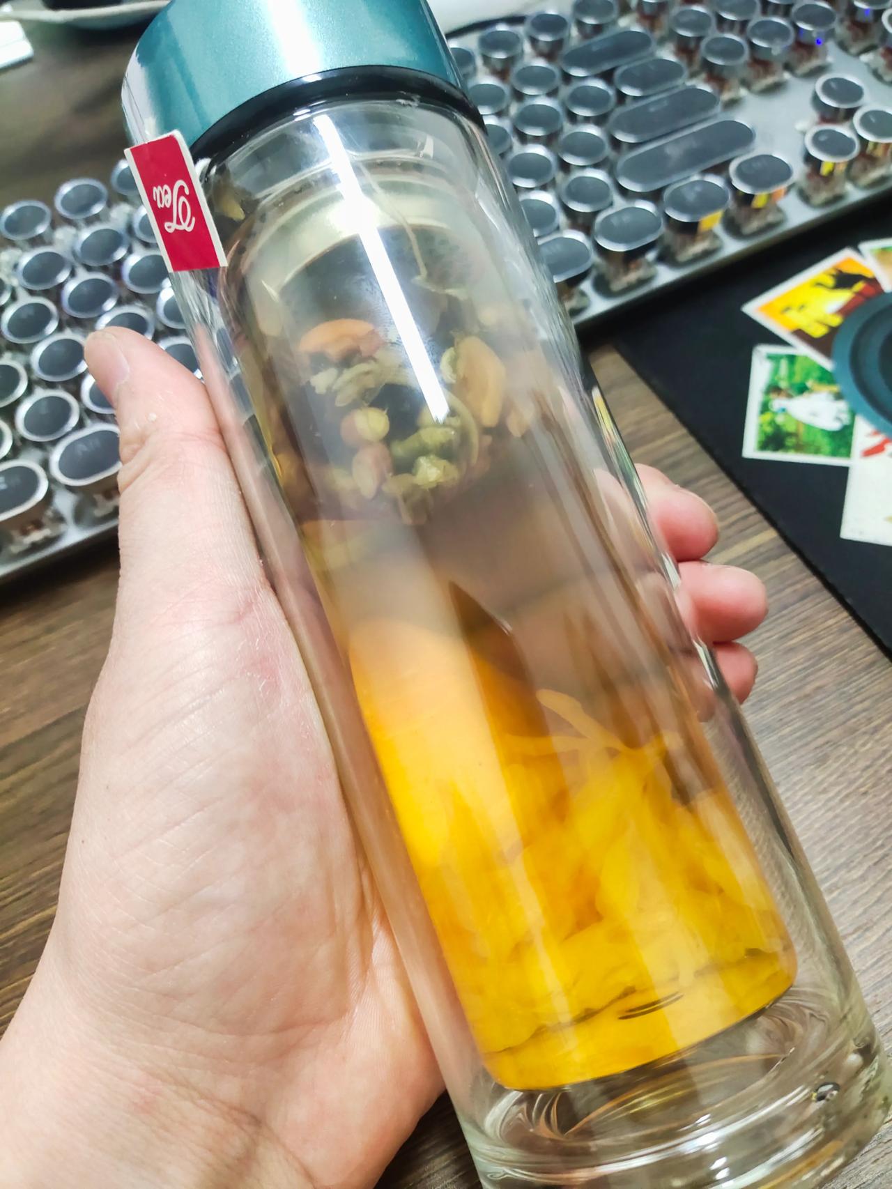 学校是读书育人的地方，让现在的社会风气污染的一塌糊涂，即坑了家长又害了学生，真希