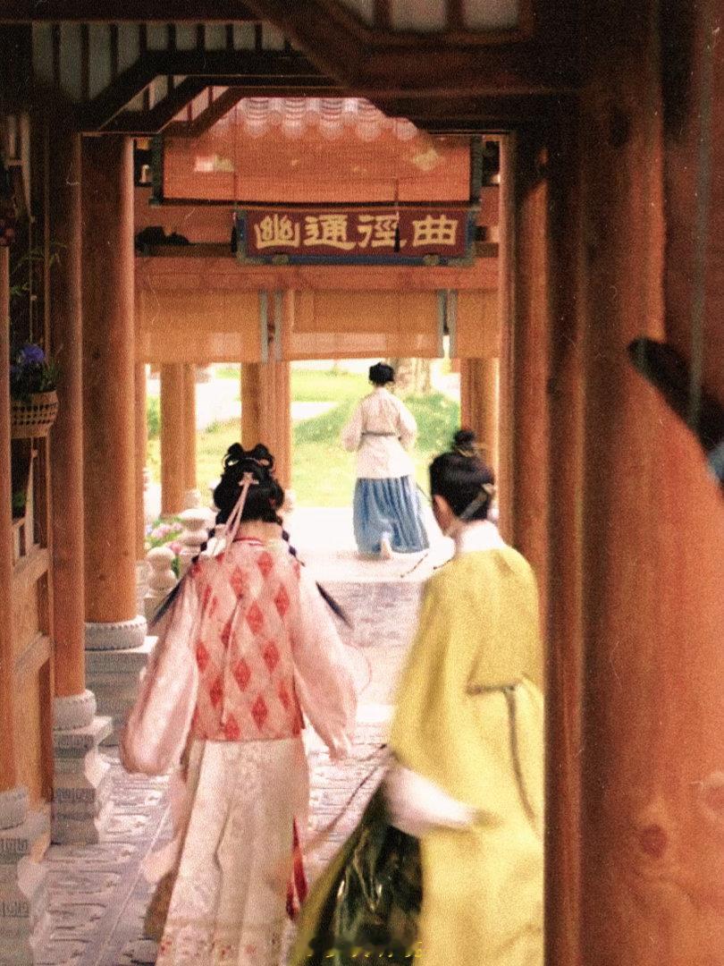 任敏董思成好灵动的少男少女别人劝不住的暴躁时刻，只有顾锦朝能稳稳拿捏叶限，下意识