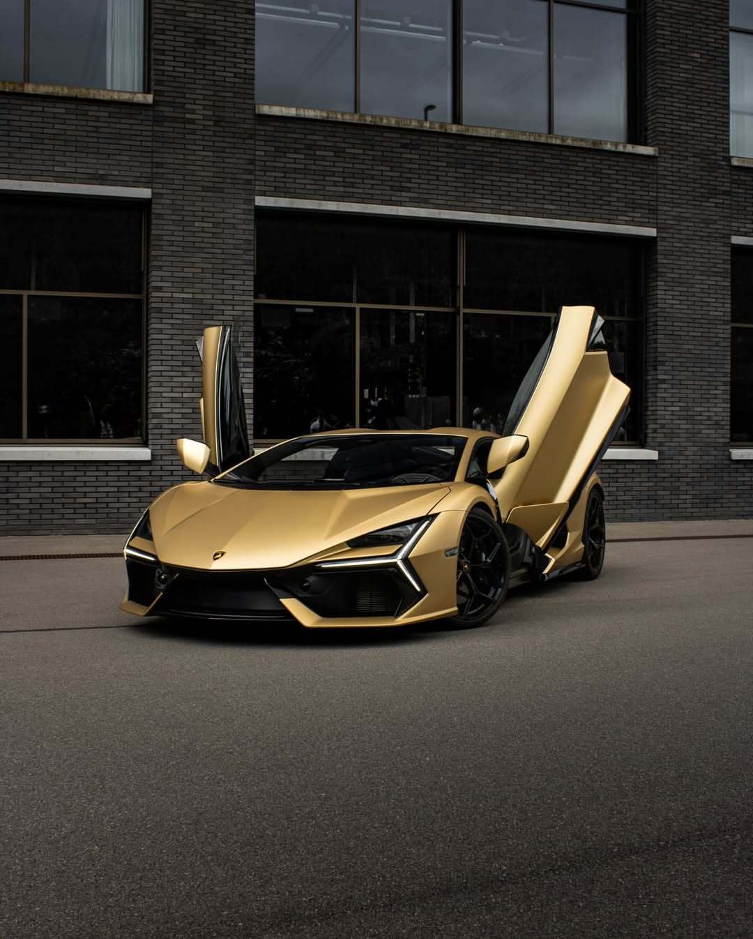 Lamborghini Revuelto ​​​