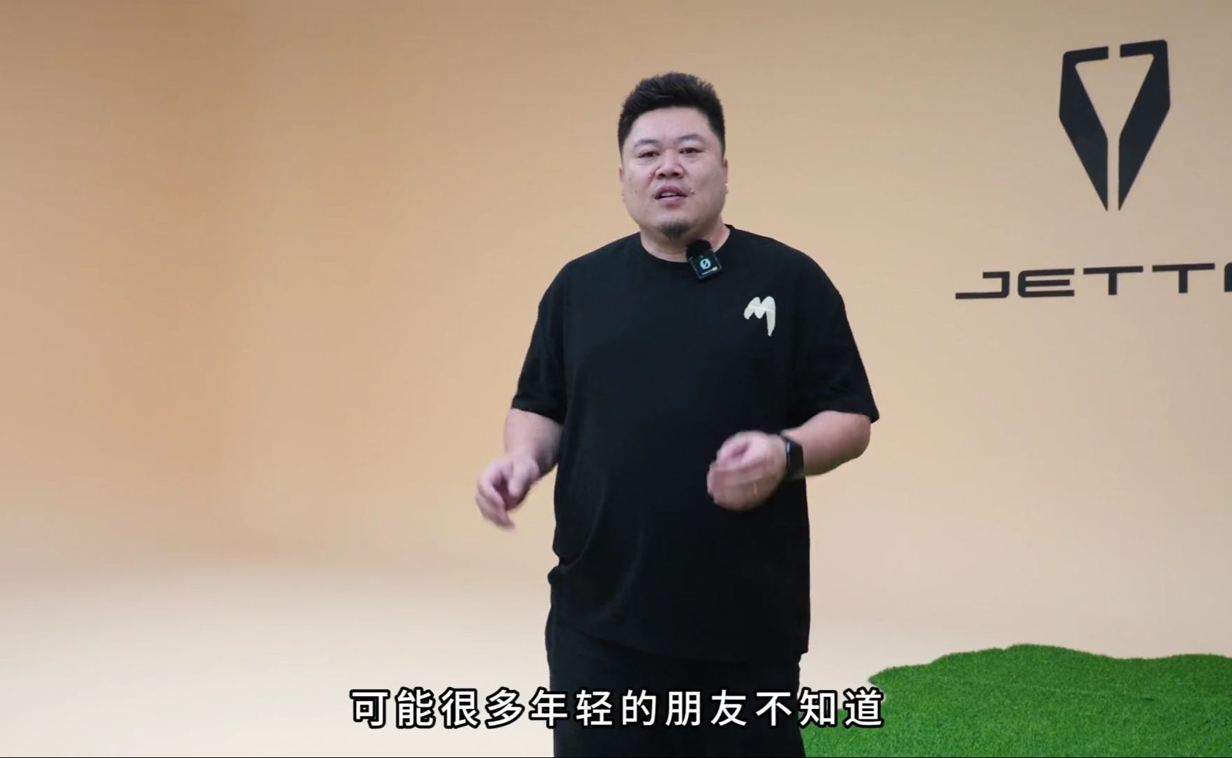 以为奶爸车挤，捷达M6二排后备箱竟能装家