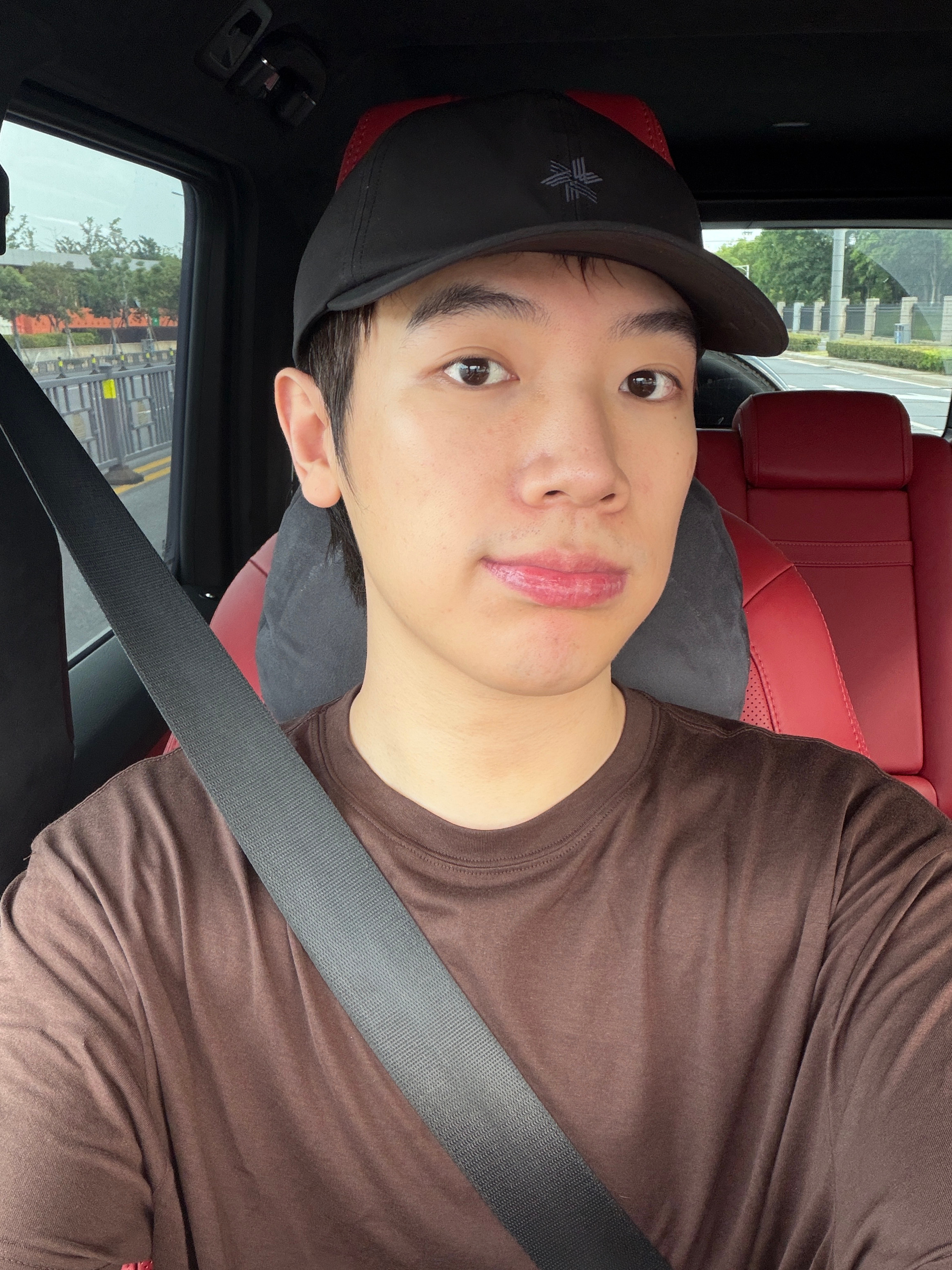 手终于不痛了 重新打网球去好不容易有个能坚持喜欢的运动 一定不能放弃！