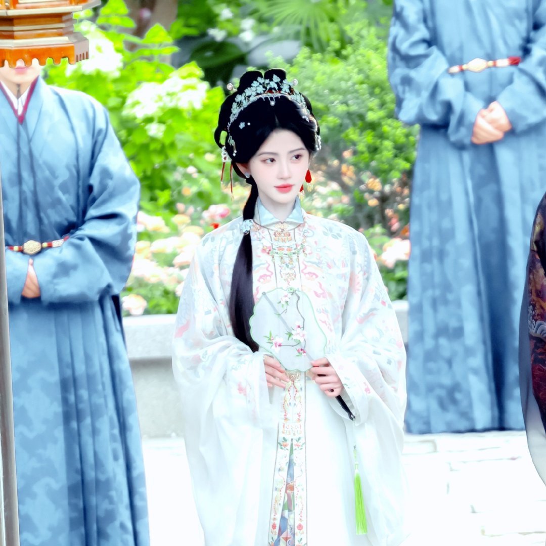 jjy鞠婧祎万花世界 jjy鞠婧祎苏绿夏 ● 𝐈 𝐩𝐚𝐜𝐤 𝐦𝐲 