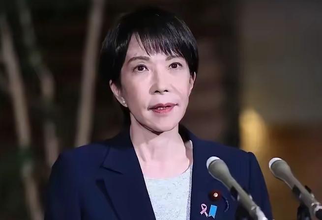 战斗民族果然与众不同，近日俄罗斯宣称，倘若日本盲目行动，必定会付出惨痛代价。
高