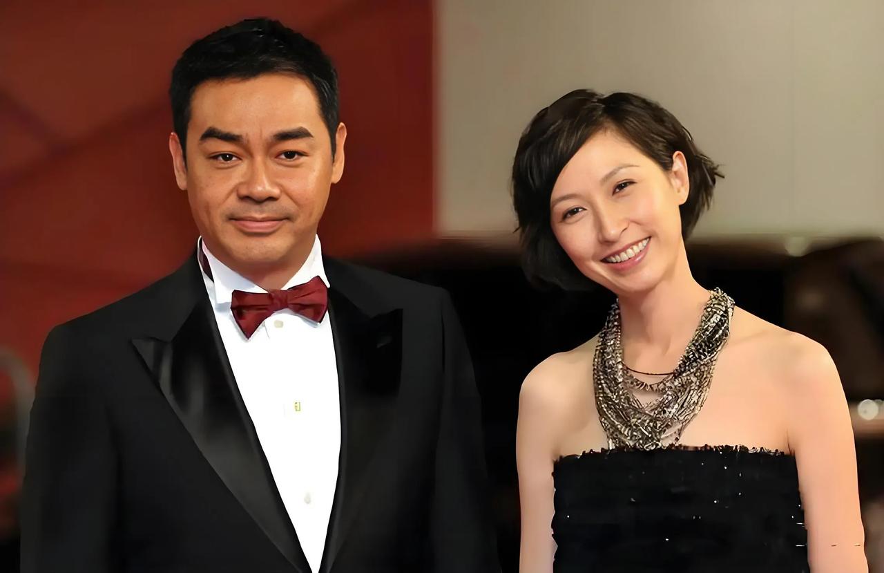主持人问刘青云:如果让你重新回到25岁，你会做什么？

​刘青云的回答：“我不会