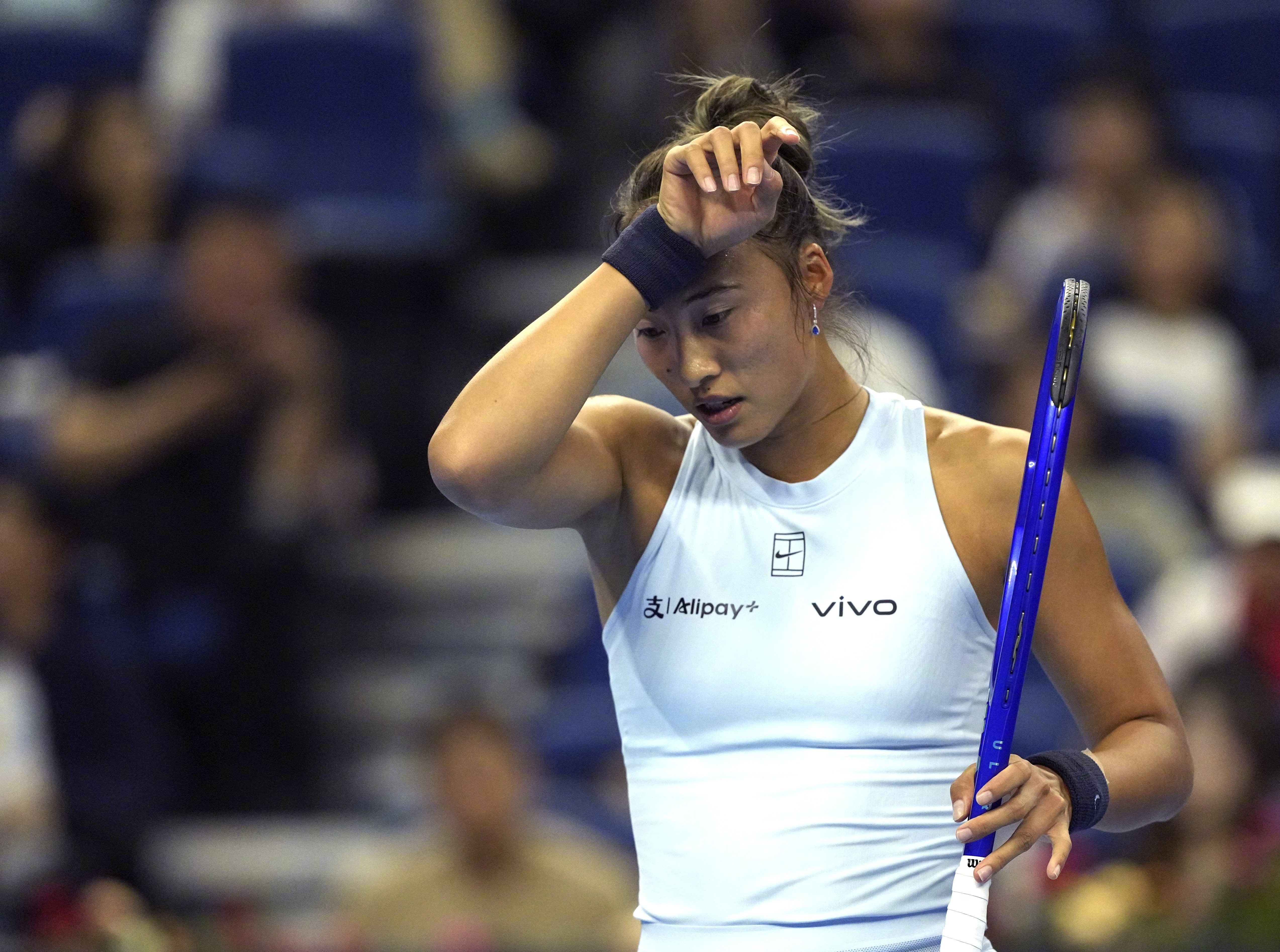 【郑钦文展望对决莱巴金娜】郑钦文赛后谈手肘伤势 直播吧2月11日讯 WTA100