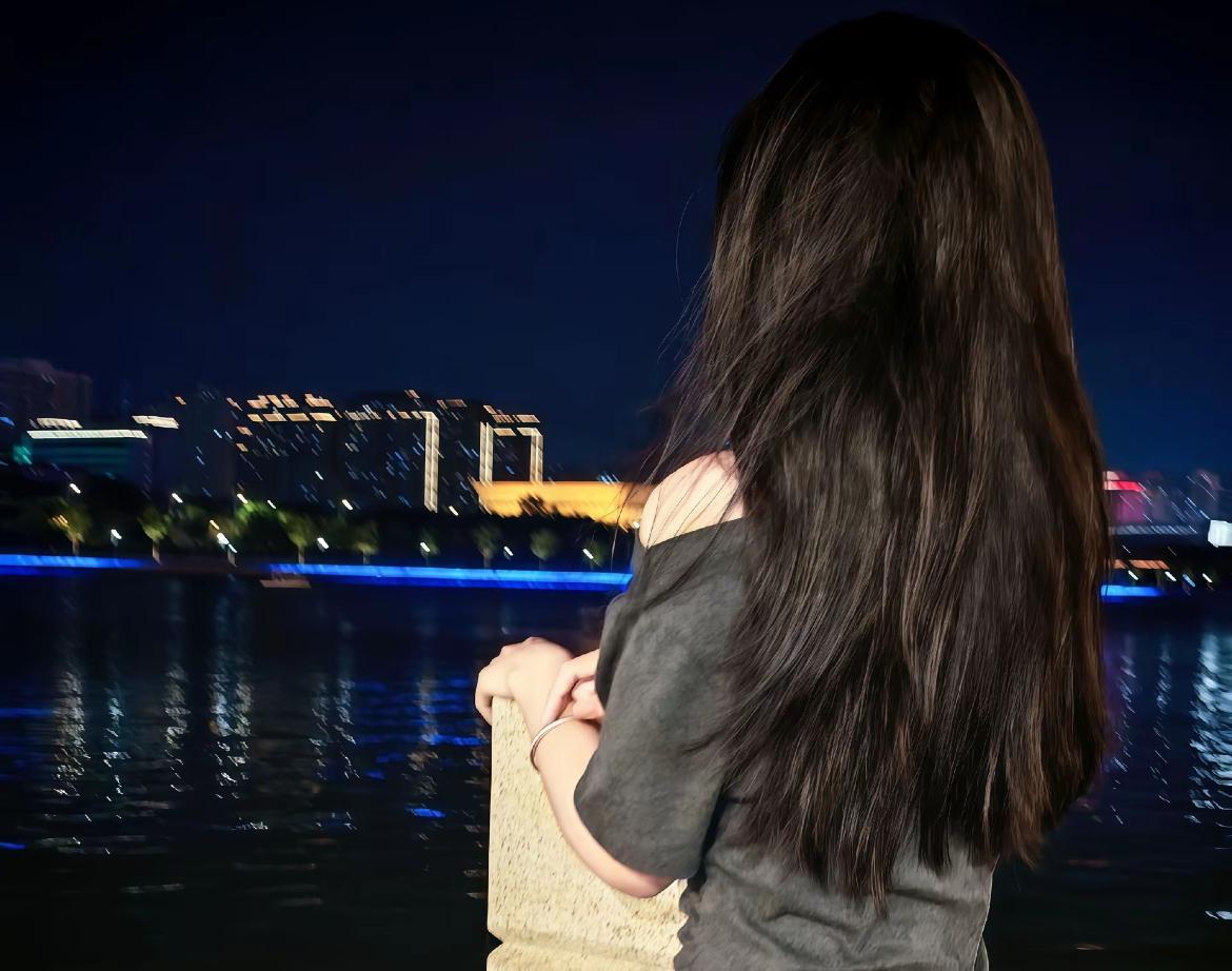 被催婚3年，我才懂：30岁不结婚的女生，赢在哪里？
这几年，被催婚催到想逃避。亲