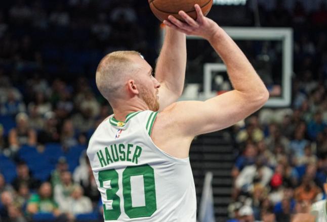 1月18日讯 NBA常规赛，凯尔特人客场132-106大胜老鹰。赛后，杰伦·布朗