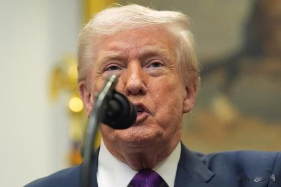 美国国土安全部资金耗尽，周五晚上关闭

原因是当地时间2月12日，美国国会参议院