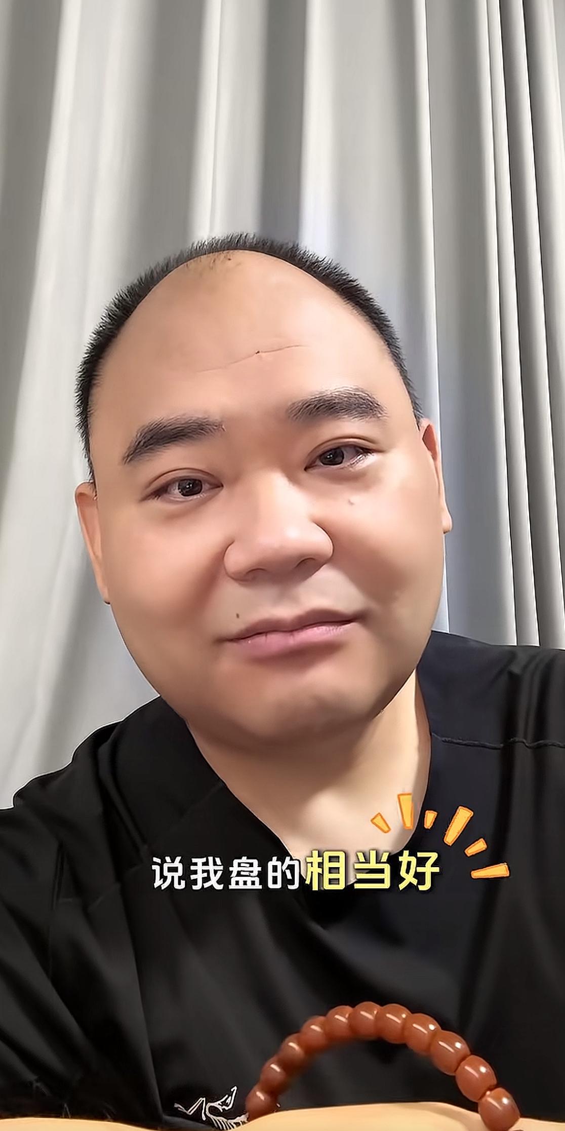 侯震给于谦铺子三周年送祝福，自称榜一大哥，朝于谦要手串被调侃来进货！于谦铺子发布
