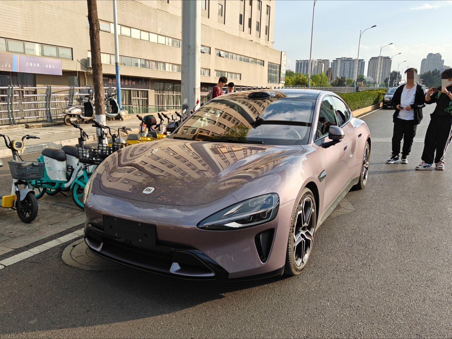 《惊艳的首作———小米苏7 MAX》排了好一会队，开到了可能是国内汽车市场有史以