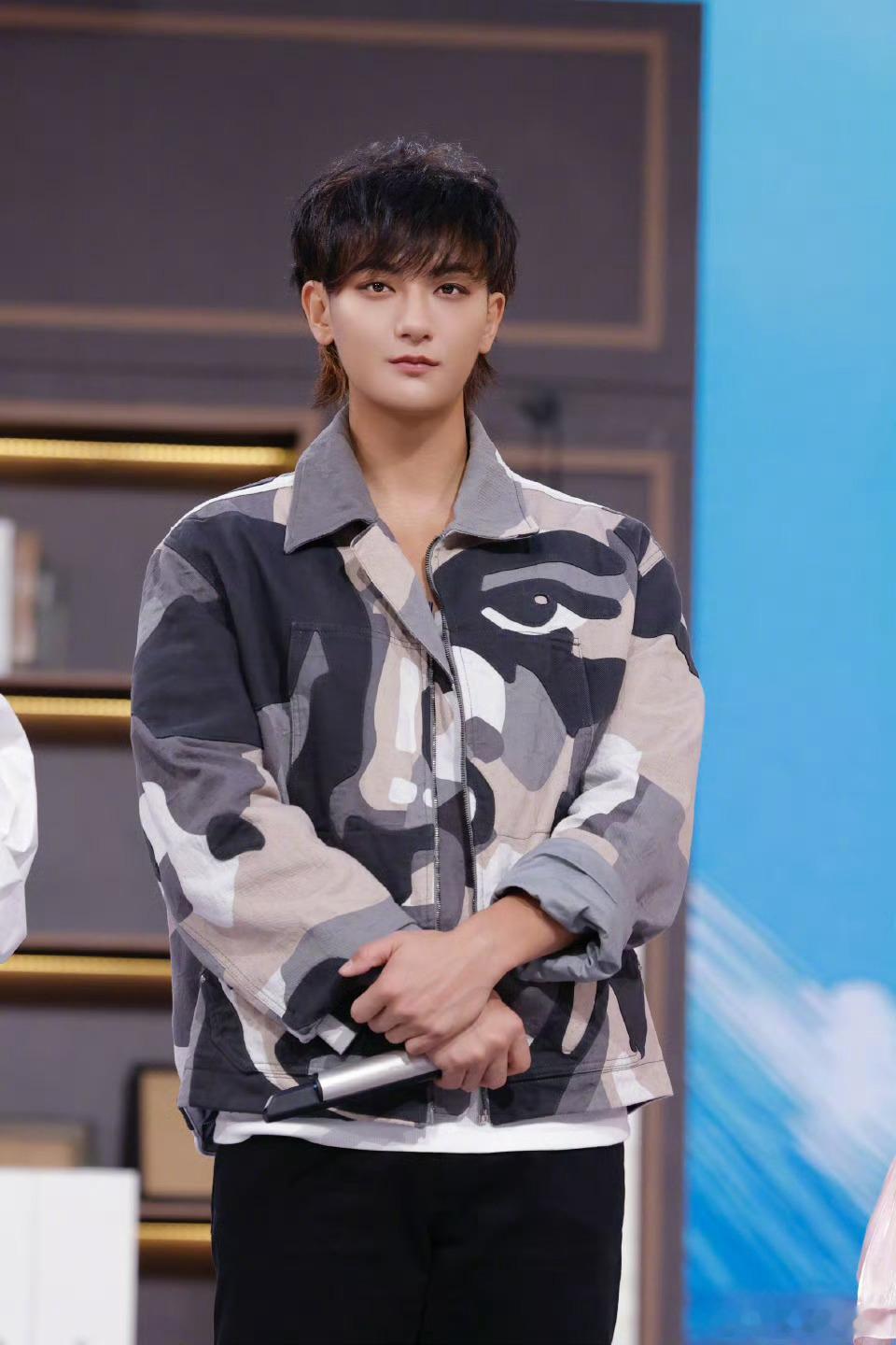 黄子韬徐艺洋婚礼能看到EXO合体吗感觉黄子韬离开exo 后没有提过exo哎，也没