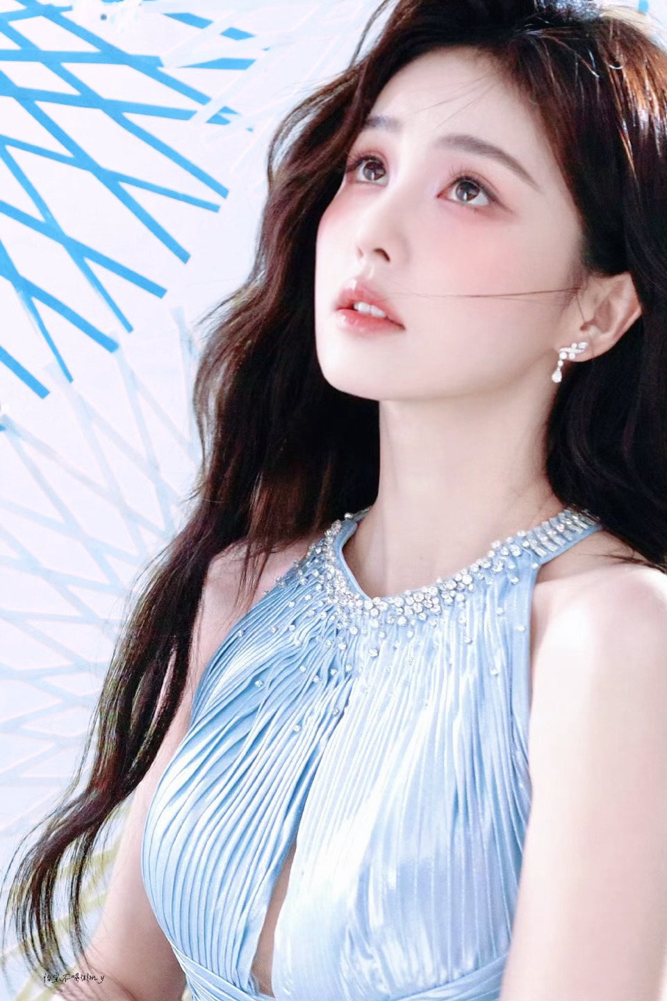 白鹿  🦌白鹿莫离 🦌白鹿叶璃 “是初遇时的悸动 是一次又一次的心动.”