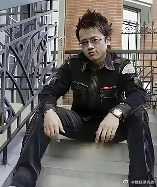 我终于明白了！ 为什么谢娜一定要嫁给张杰了。 不是因为他唱歌有多牛，而是因为他在