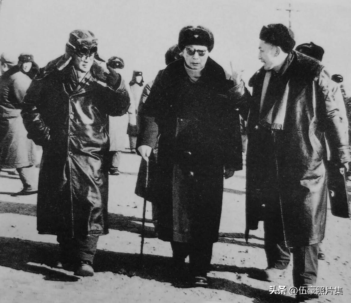 1966年12月28日，中国在新疆罗布泊核试验基地成功进行了氢弹原理塔爆试验（代