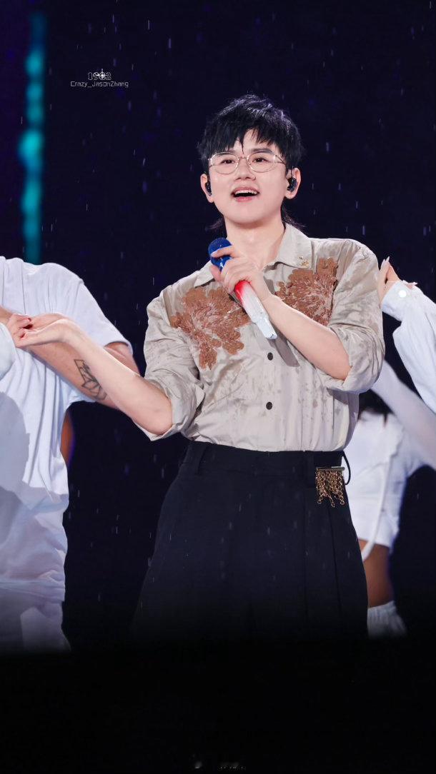 张杰或将参加国粤无双国粤无双拟邀阵容太豪华了，全是实力唱将，狠狠期待杰哥登场！ 