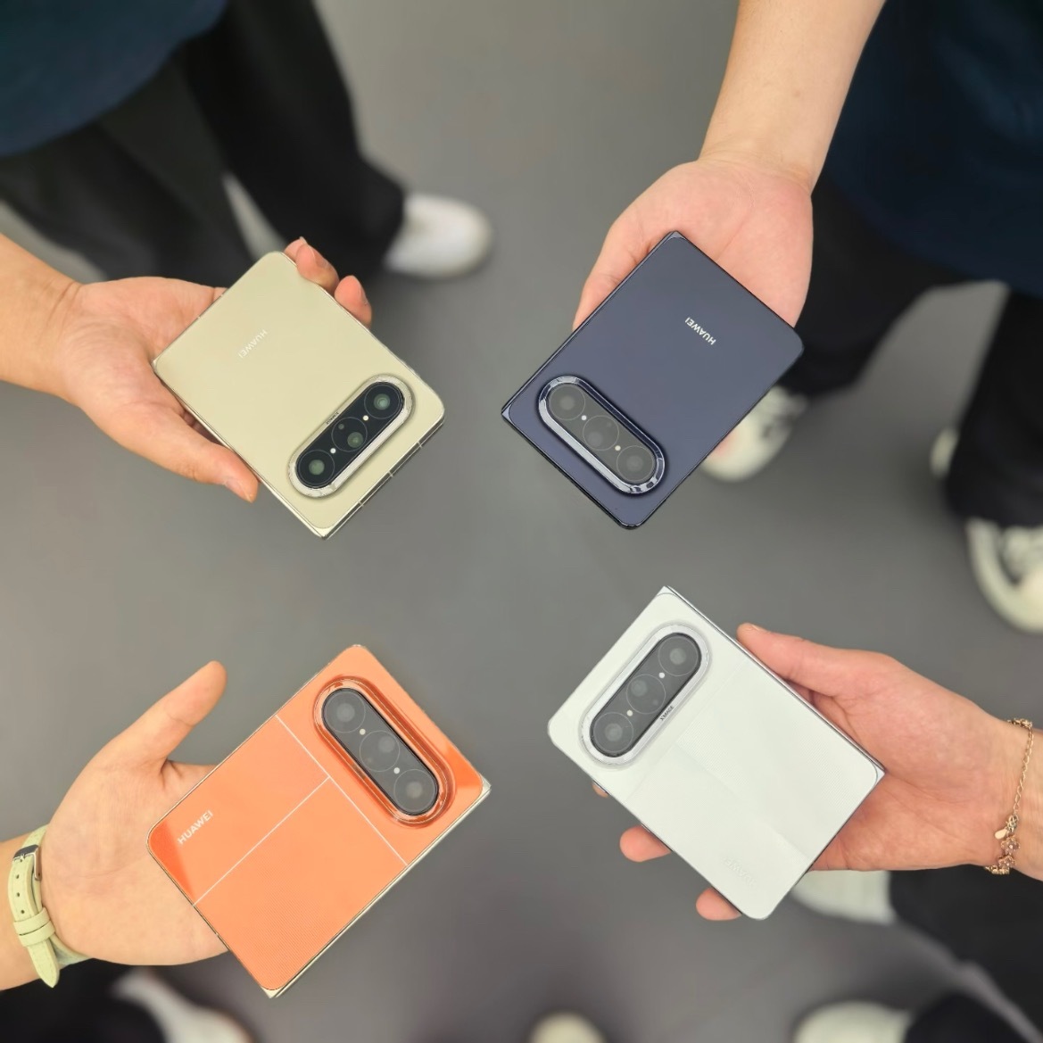 华为PuraXMax首销日销量曝光贵是真的贵，但卖得好也是真的好。这说明在高端市