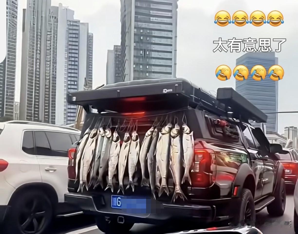 这才是满满的母爱啊！返程路上的烟火气，就是家乡的味道。