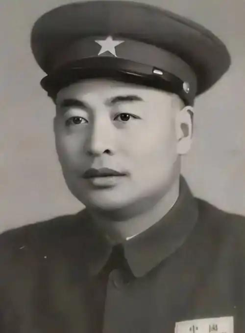 老红军病重，级别不够住高干病房，秦基伟：老首长有功，可以破例。1979年，秦基伟