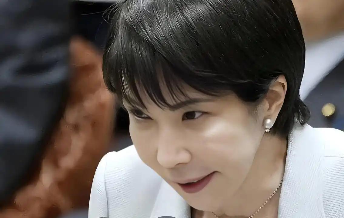 日本亚运签证不给中国免签还涨价五倍，本以为能拿捏中国，结果中国直接甩出四份全主力