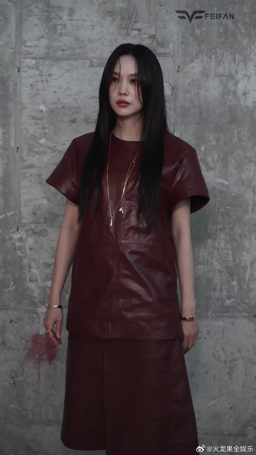 王霏霏看秀官方镜头王霏霏秀场生图王霏霏这生图状态也太绝了！无修直出依然能打，这皮