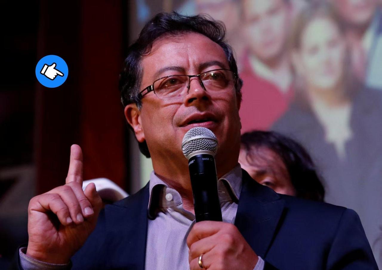 昨晚和做国际新闻的资深编辑撸串，他抿了口冰啤，压低声音跟我聊起哥伦比亚那事：“特