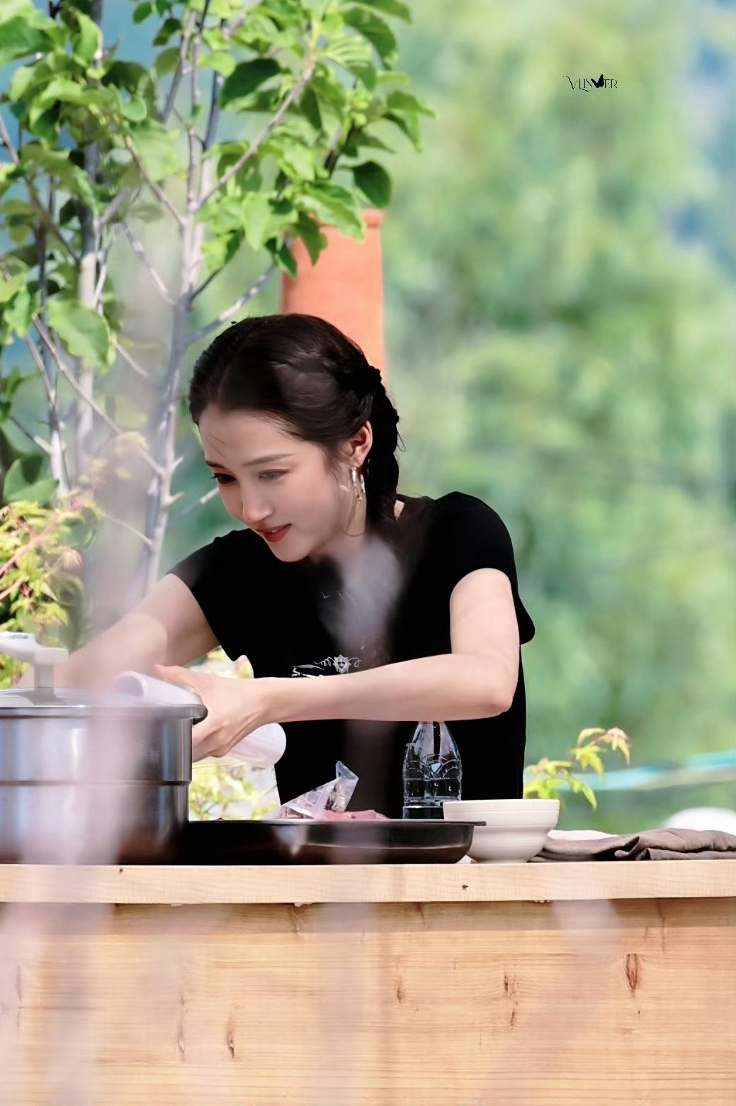 关晓彤 gxt关晓彤苏知秋 gxt关晓彤我与爱同谋 是寒冬里绽放的白梅 是骨骼里