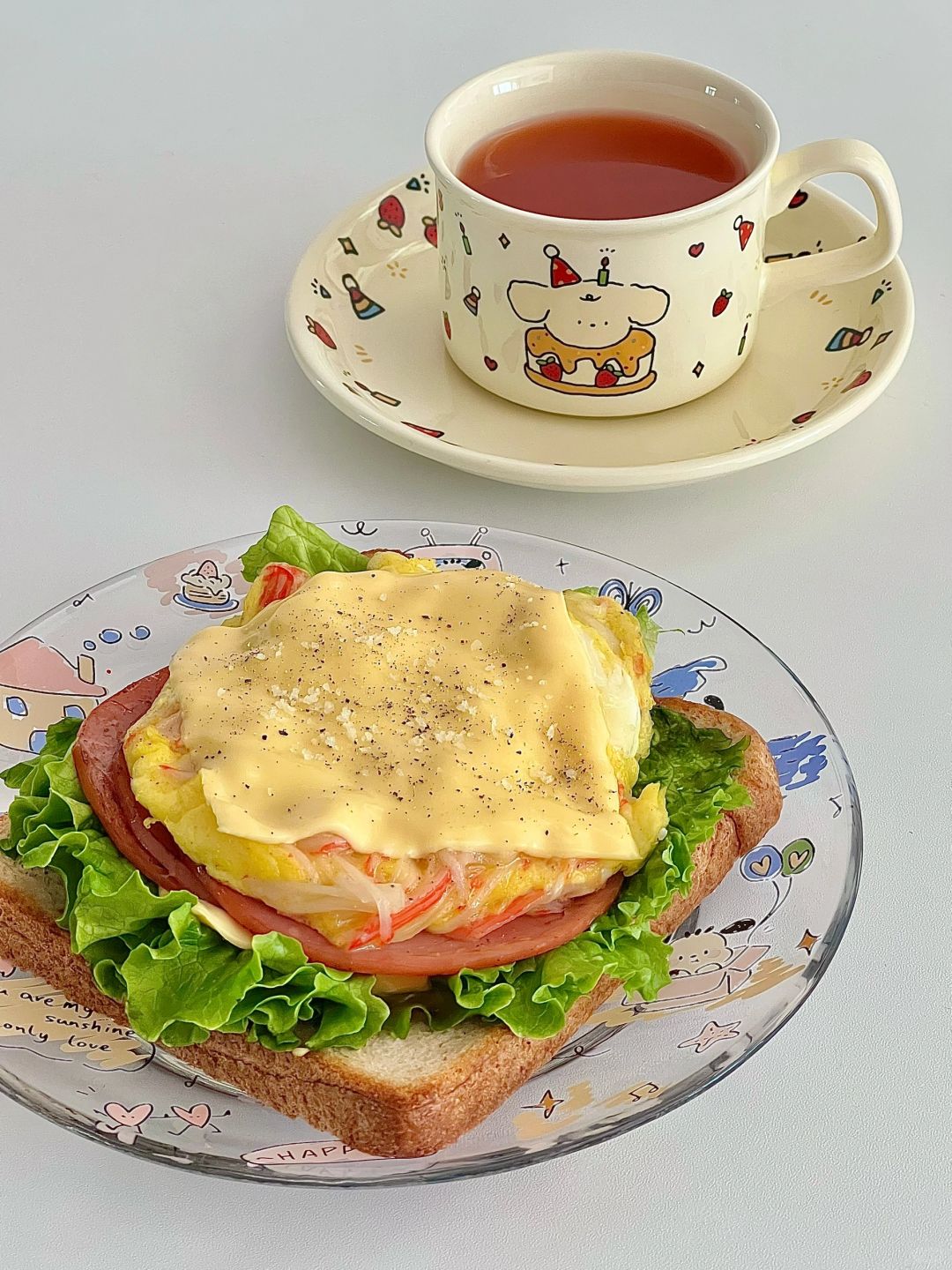 一人食早餐｜芝士蟹柳滑蛋开放式三明治🥪