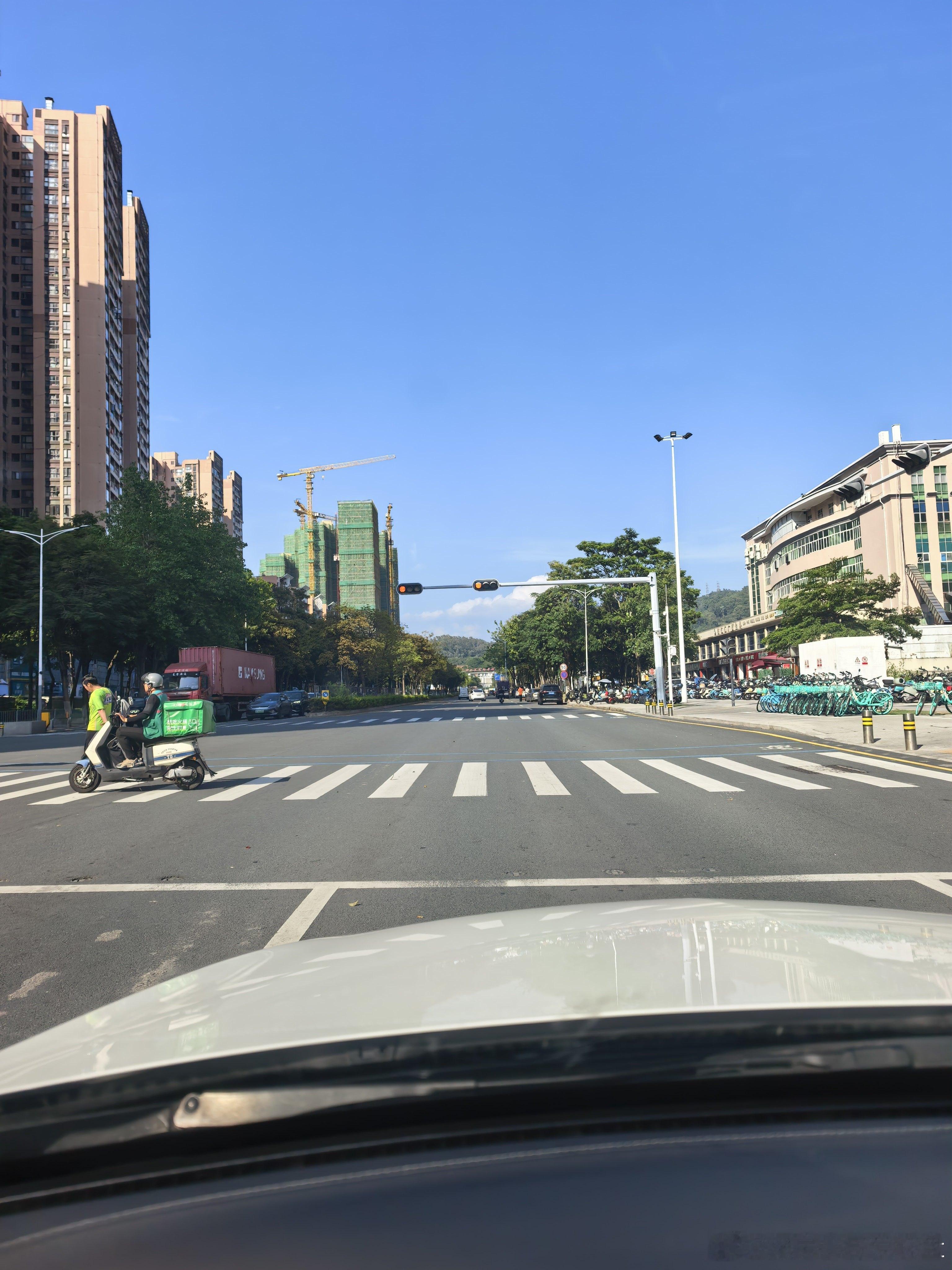 深圳进入夏天模式，去海边溜达溜达 