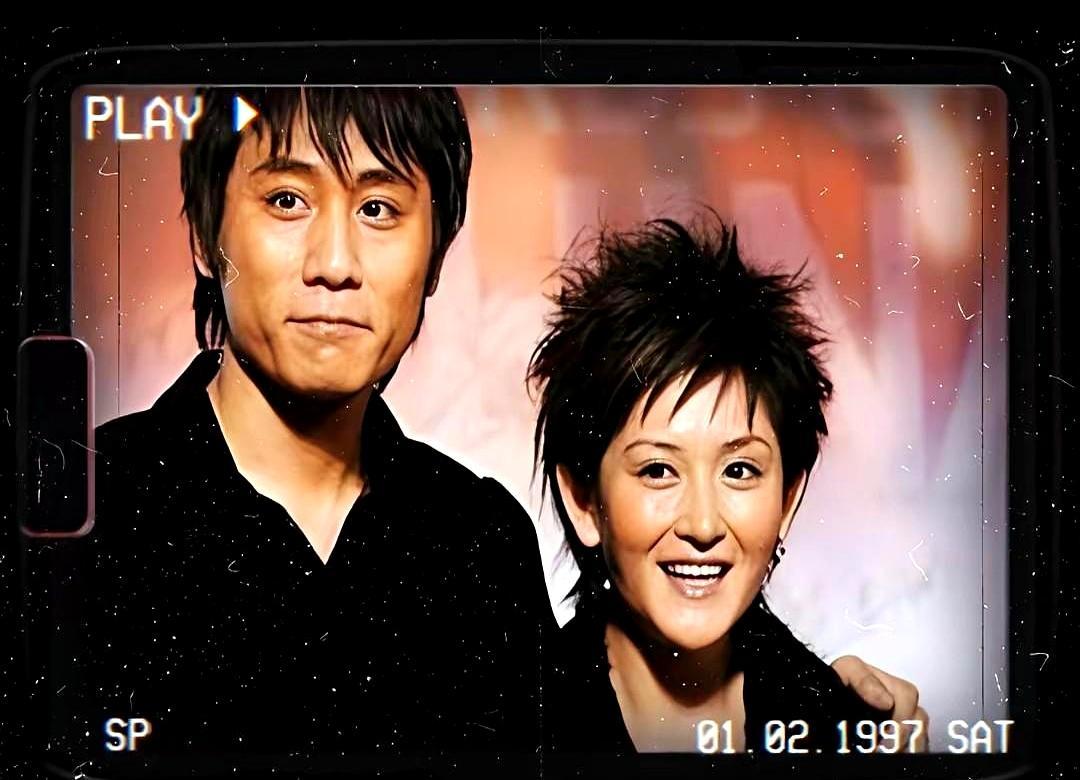 相恋六年，转身却各自成了别人的完美伴侣。
 
2001年金马影帝在台上高调感谢的