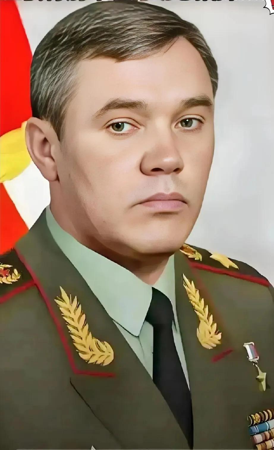 7月14日，俄罗斯总参谋长格拉西莫夫突然现身顿涅茨克前线，直奔“中央”集团军指挥