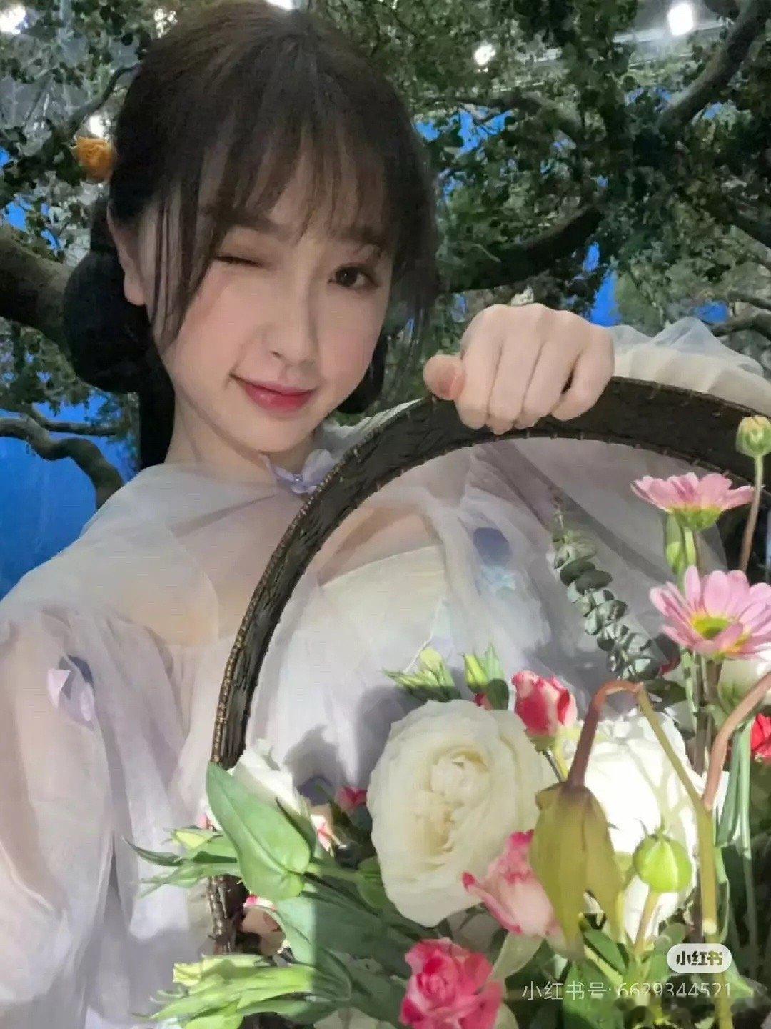 虞书欣王安宇一念江南招商信息感觉虽然虞书欣虽然长的没那么好看，但是她在剧里很难被
