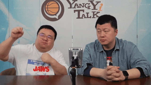 在球馆陪伴耐高度过了美妙的一天，尤其是又一次见证吉林省实验和南京九中这个级别的比