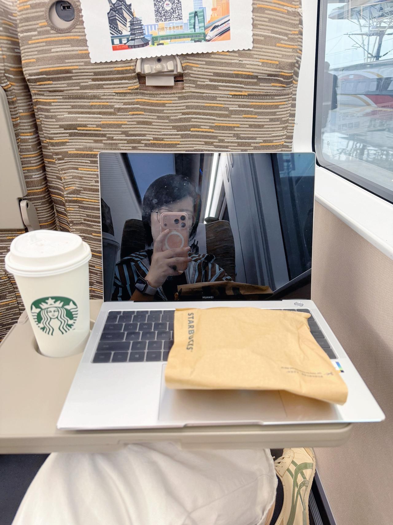 又坐上我这上亿的座驾，今天换个城市拉磨项目 vlog日常