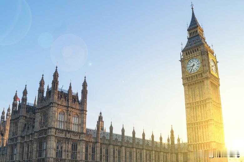 英国自扇耳光！封杀俄核料，却狂买俄柴油！

·国际榜，北京时间2026年5月20