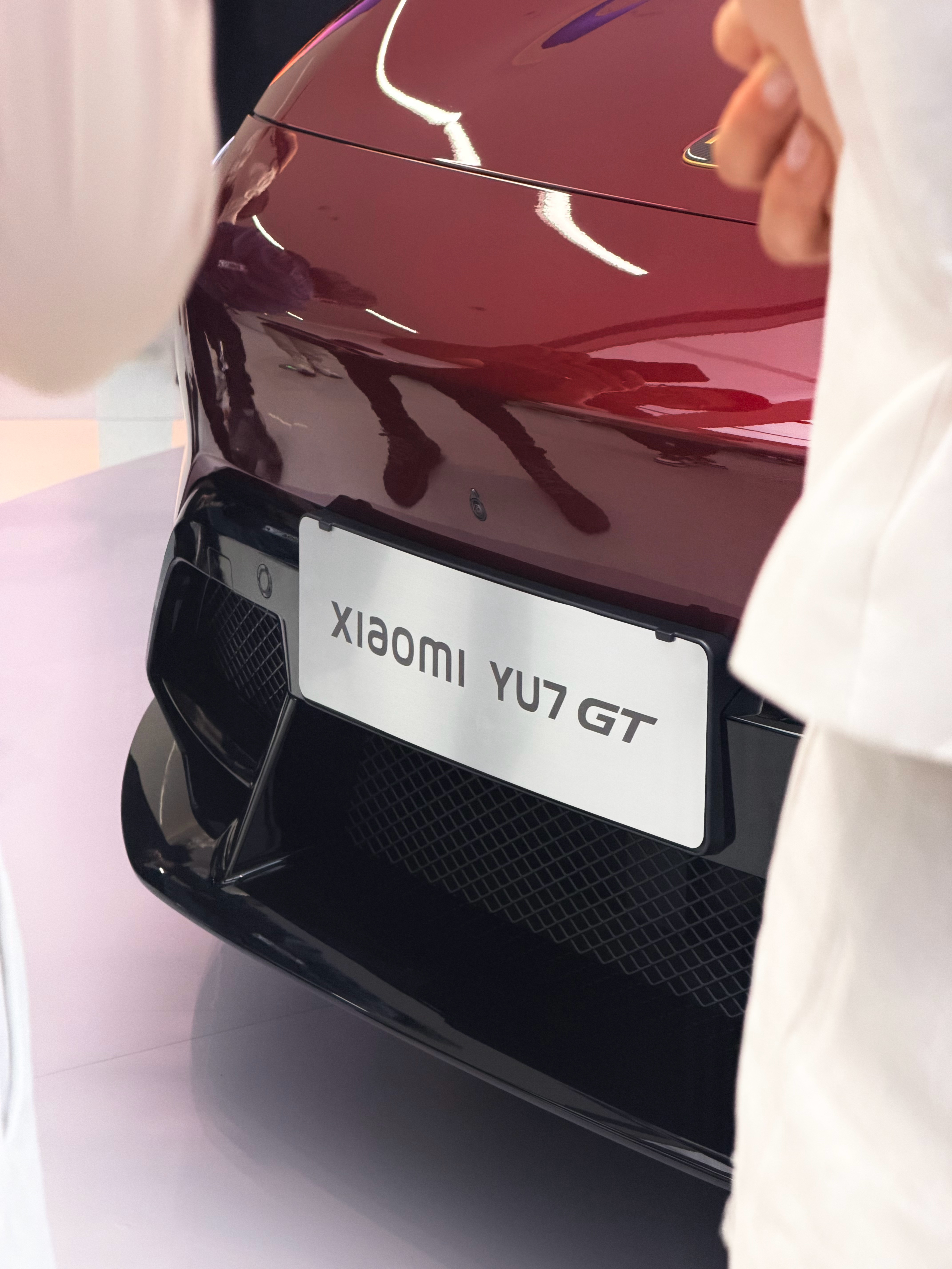 小米YU7 GT 发布会马上开始，车厘子红色帮大家看了GT选这个颜色没毛病！ 