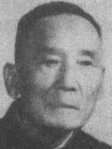 1950 年，36 军军长刘万春接到通知到北京参加会议，可是刚下车，就看到几名全