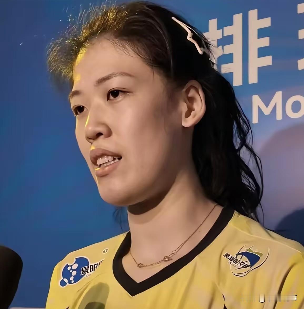 那些拿“退货”挖苦李盈莹的人，
心眼也太坏了！
李盈莹没和米兰俱乐部签成，
根本