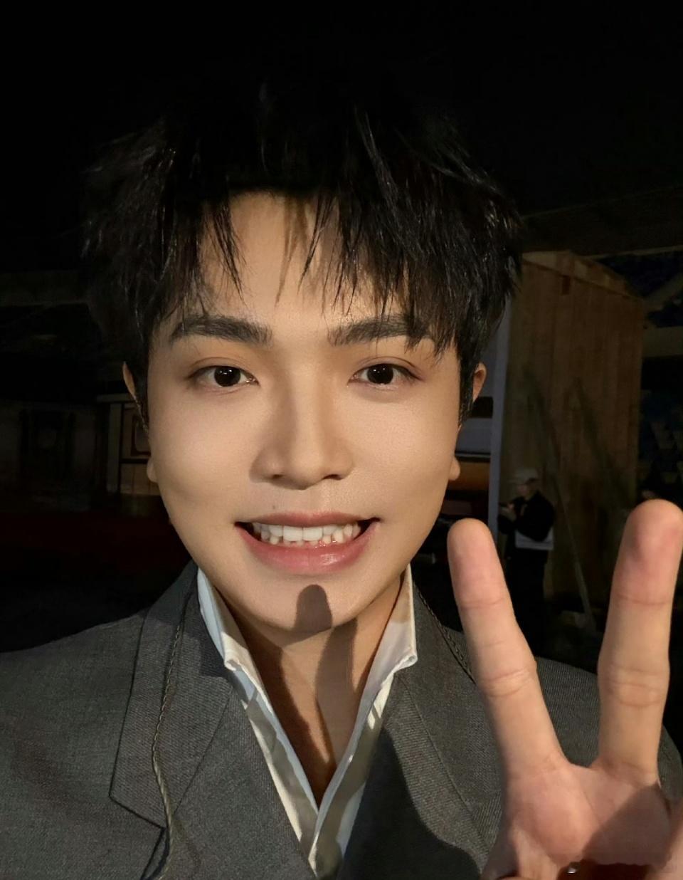 探班声生不息金曲盛典声生不息今晚的快乐是声生不息给的！和我一起锁定直播，不允许有