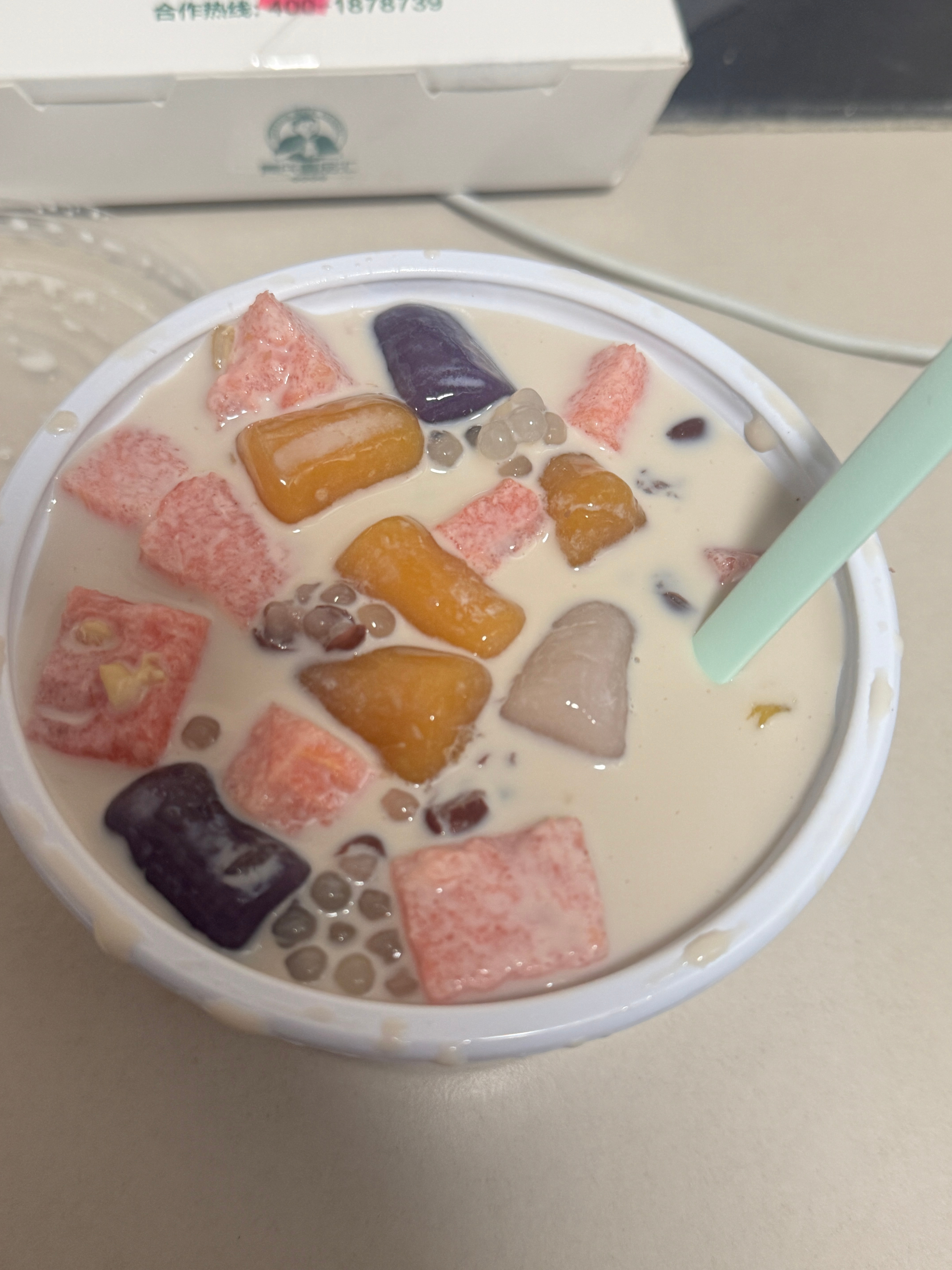 谁允许烧仙草？味道的饮品叫清补凉了店家你懂清补凉吗😭对海南唯一放不下的只有随便