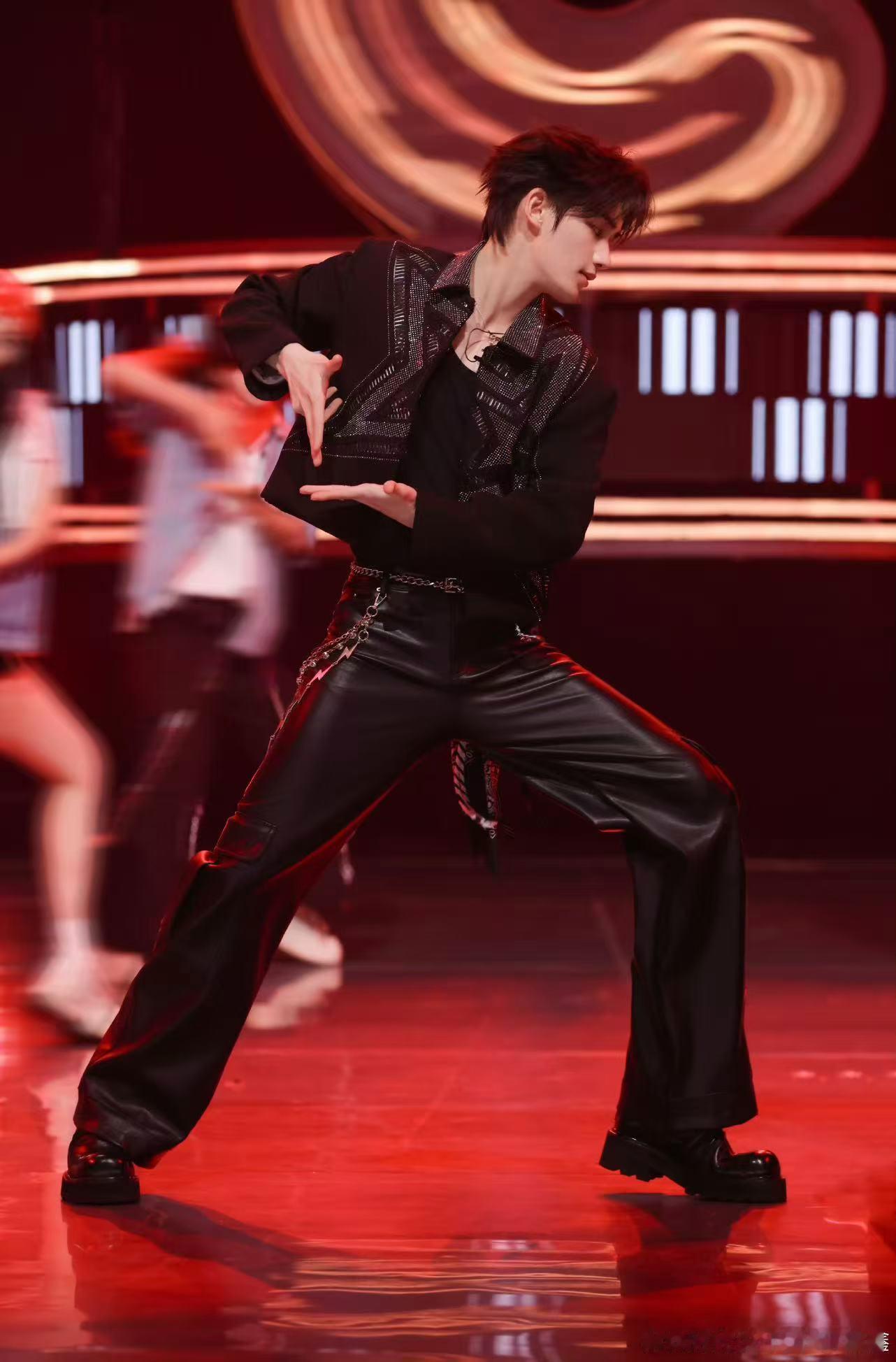 丁程鑫很明显啊，我不是地枭，