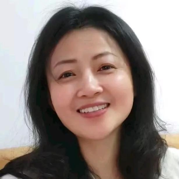 微笑是最美的风景线，元气满满的一天！