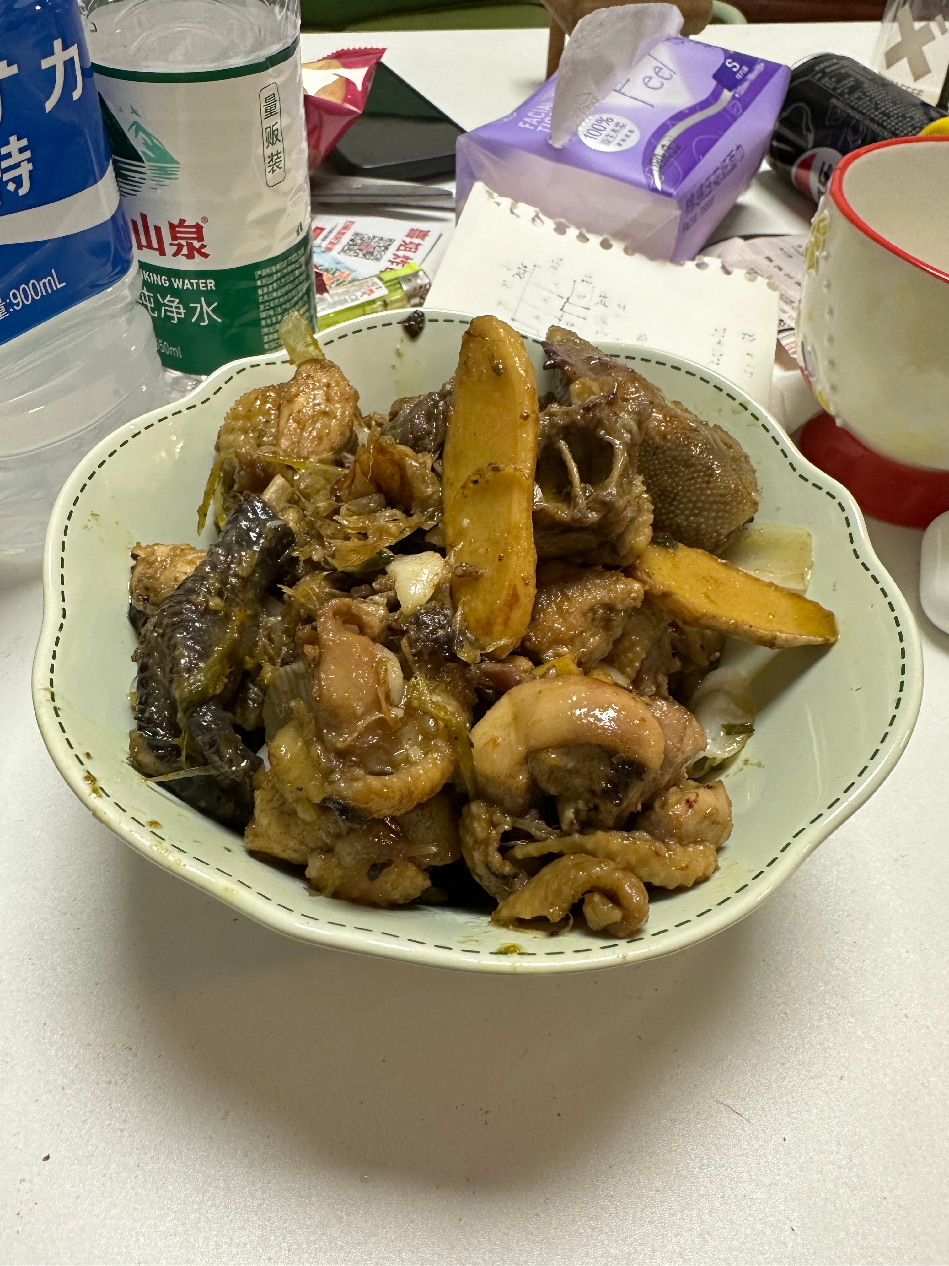 甜总是治愈我的良药。这两天心情有点低落。给我弄夜宵，安慰我的情绪。[抱一抱] ​
