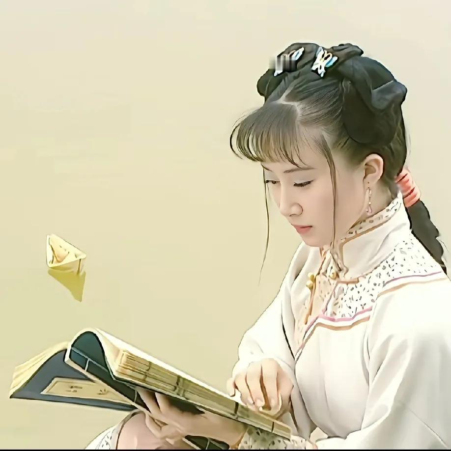 重温《孝庄秘史》，还是会被舒畅演的董鄂妃惊艳到！15岁的她，把宛如的纯洁天真演得