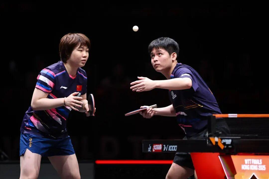 WTT香港总决赛12月12日赛程国乒午间场11:35，混双小组赛，林诗栋/蒯曼v