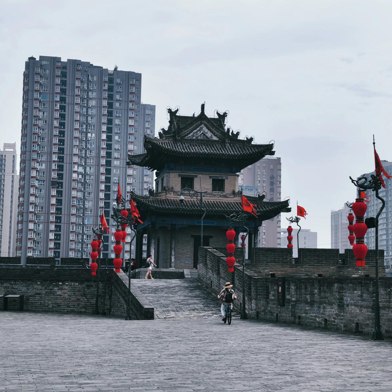 为什么国庆节要安排值班。
九十年代，我在国企工厂上班，春节放假期间一定安排值班。