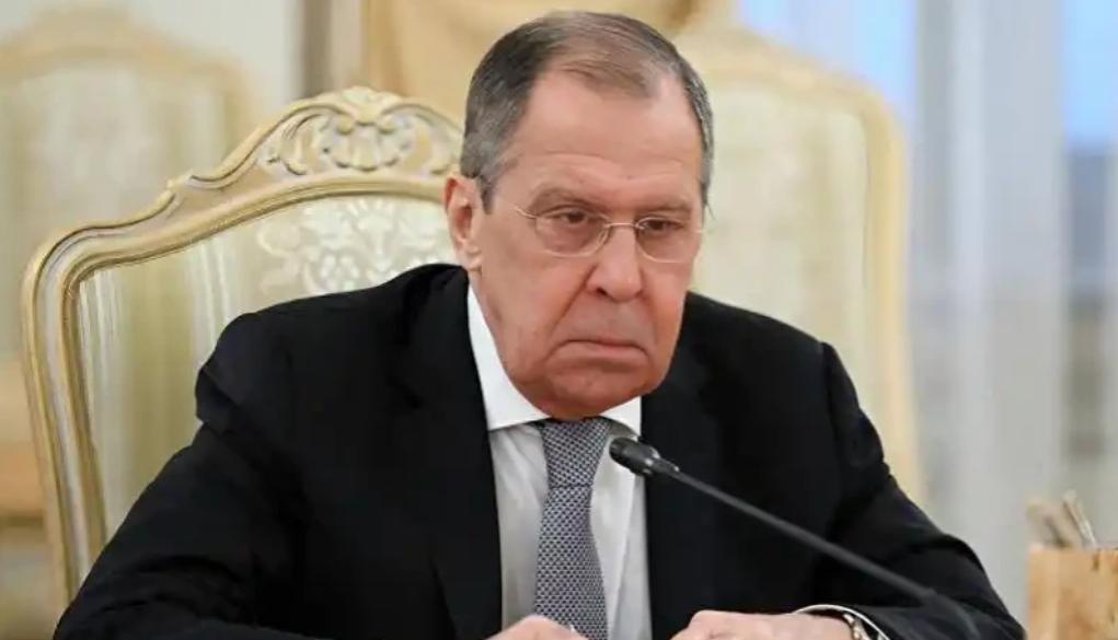 彻底愤怒了！
俄罗斯外长拉夫罗夫称：“阿拉伯国家只会一味谴责伊朗，根本不敢批评美