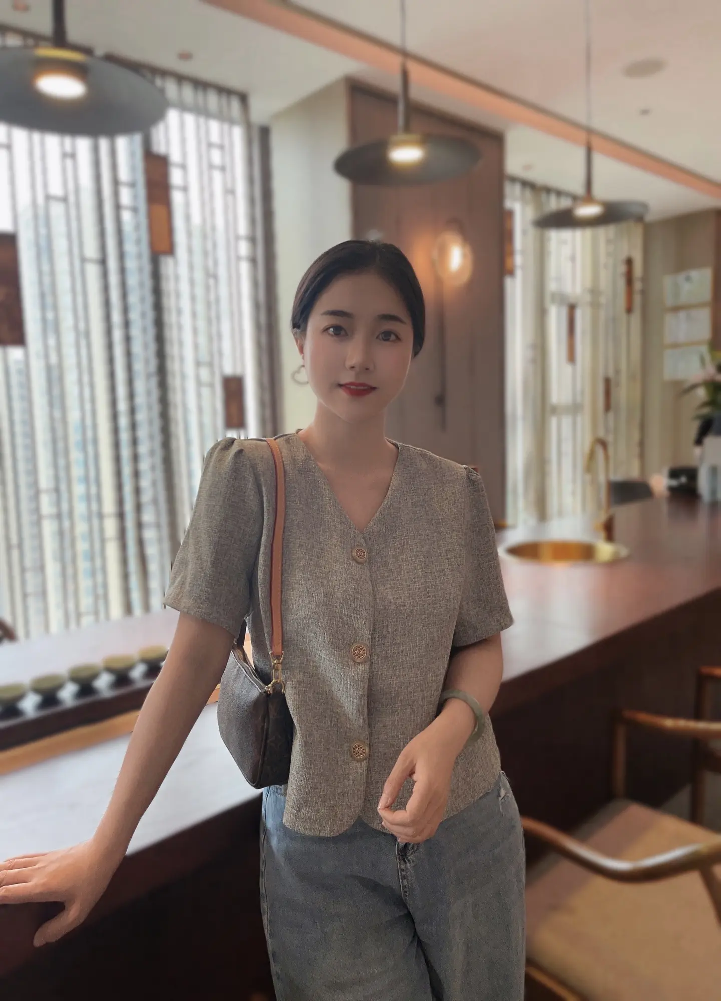 我是一个情感需求很高的人。 我看起来有点冷淡，但我却特别喜欢热烈的爱...