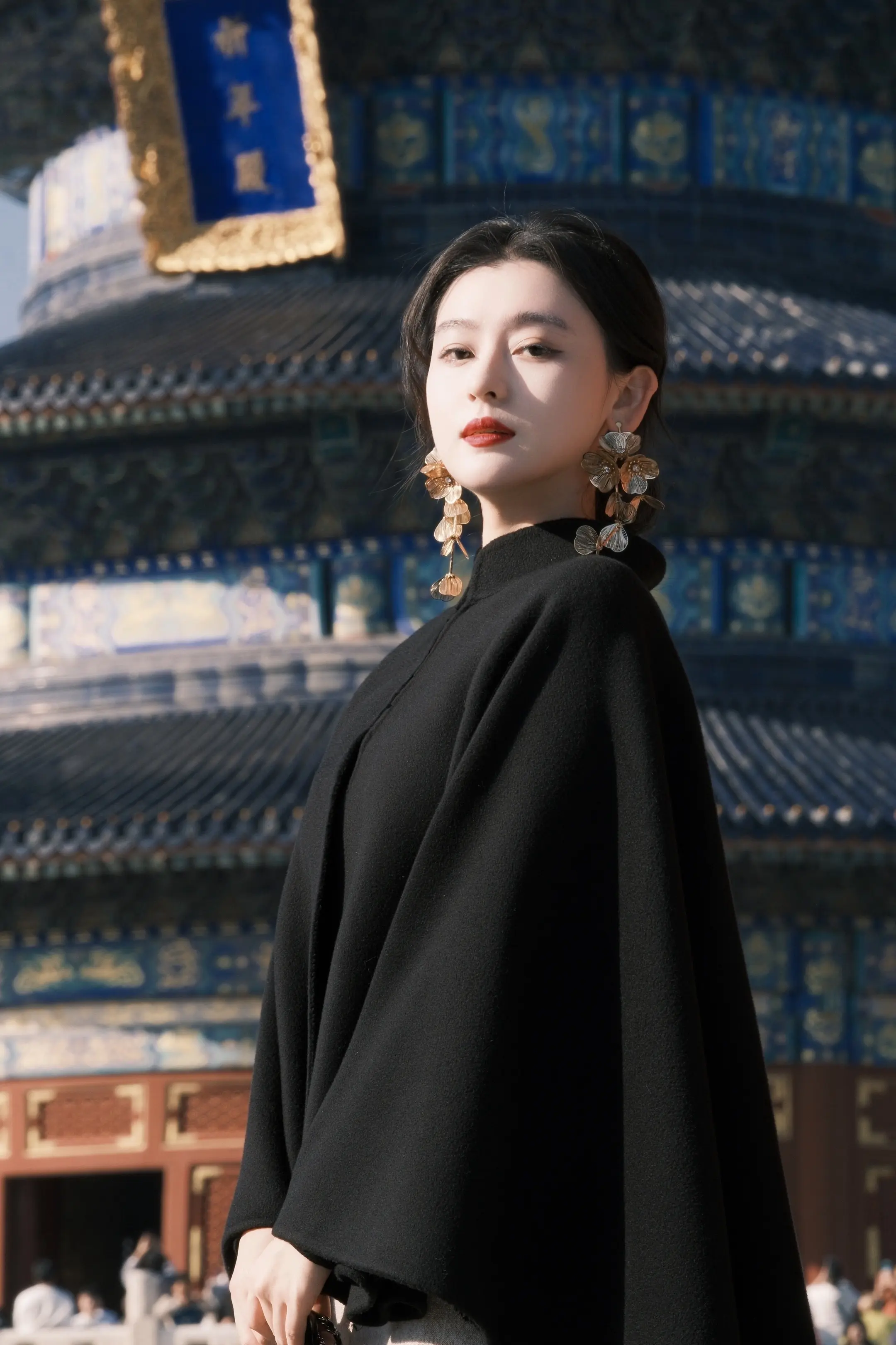 我不要什么恨海情天，我要我的前途如日中天。