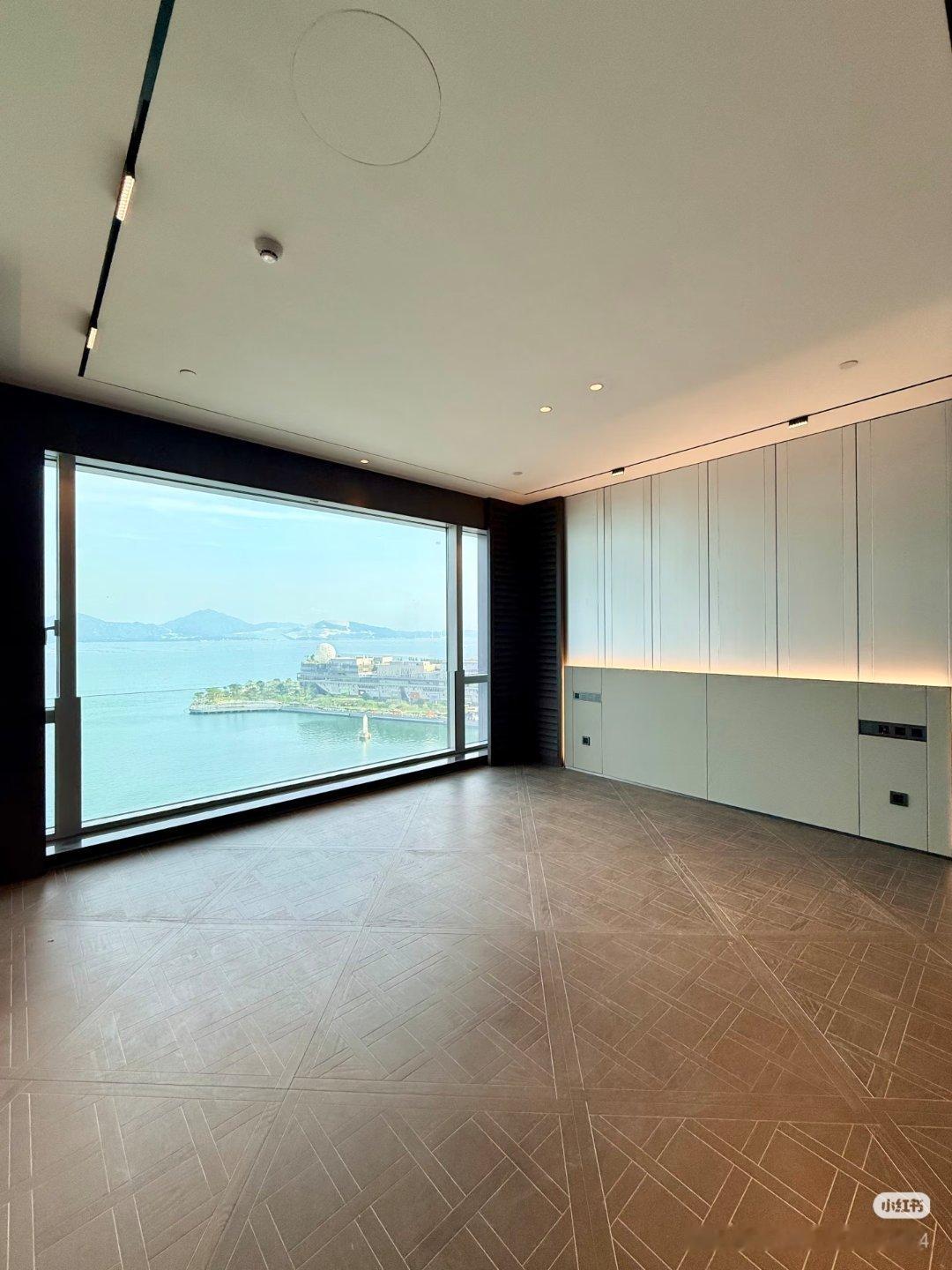 招商玺家园425平，豪气冲天，无敌海景，安静的很。 